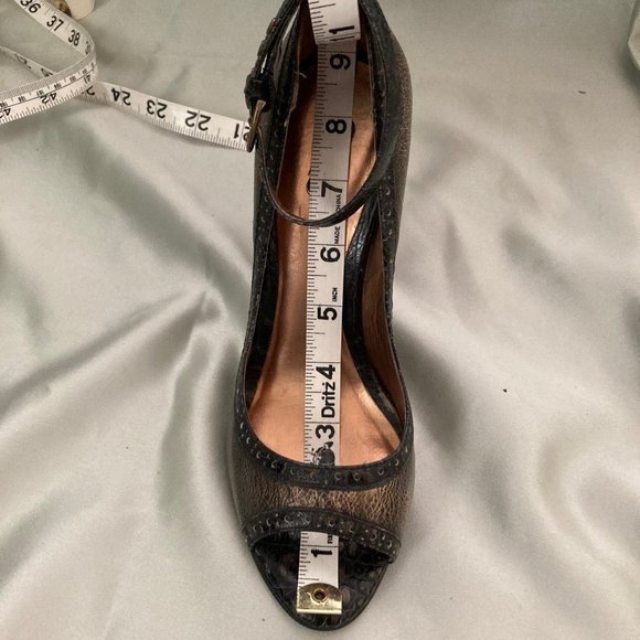 Carlos Santana Black Brass Ankle Strap Leather Peep Toe Pumps Size 6 - Picture 15 of 16